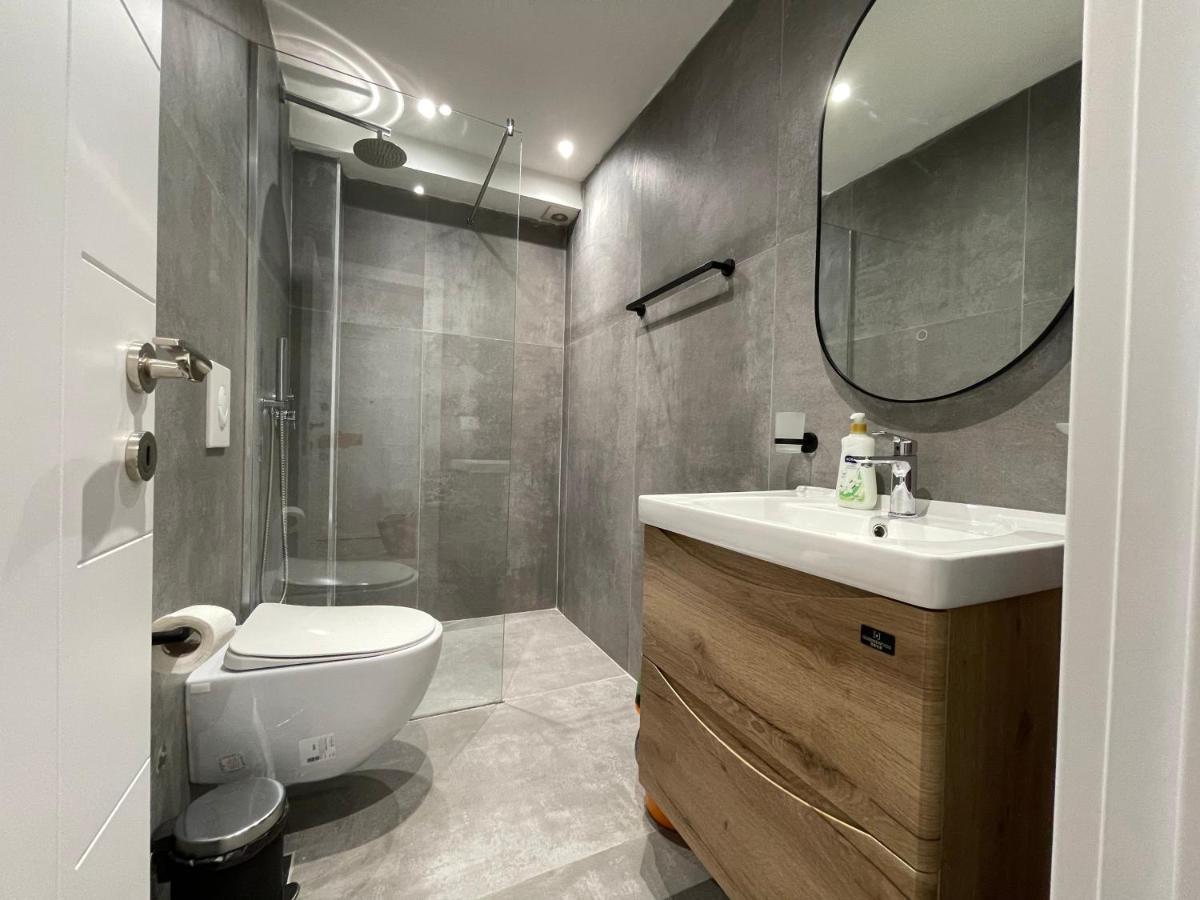 Myslym Shyri'S Apartments Tiranë Eksteriør bilde