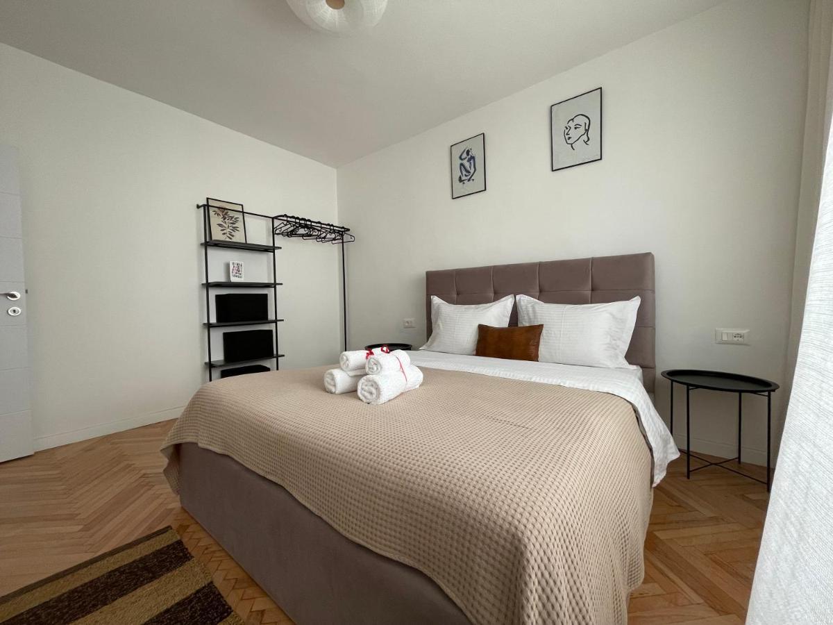 Myslym Shyri'S Apartments Tiranë Eksteriør bilde