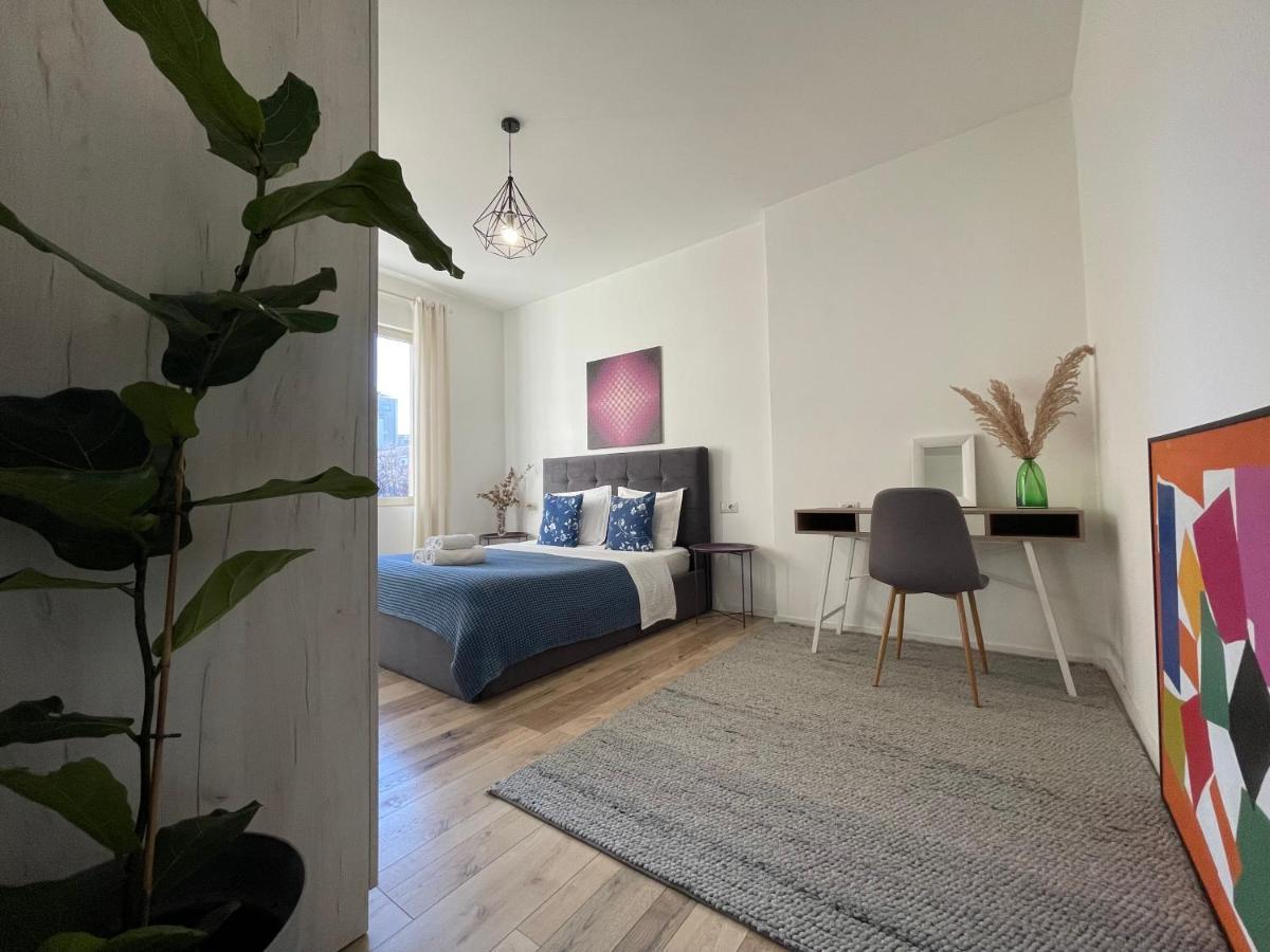 Myslym Shyri'S Apartments Tiranë Eksteriør bilde