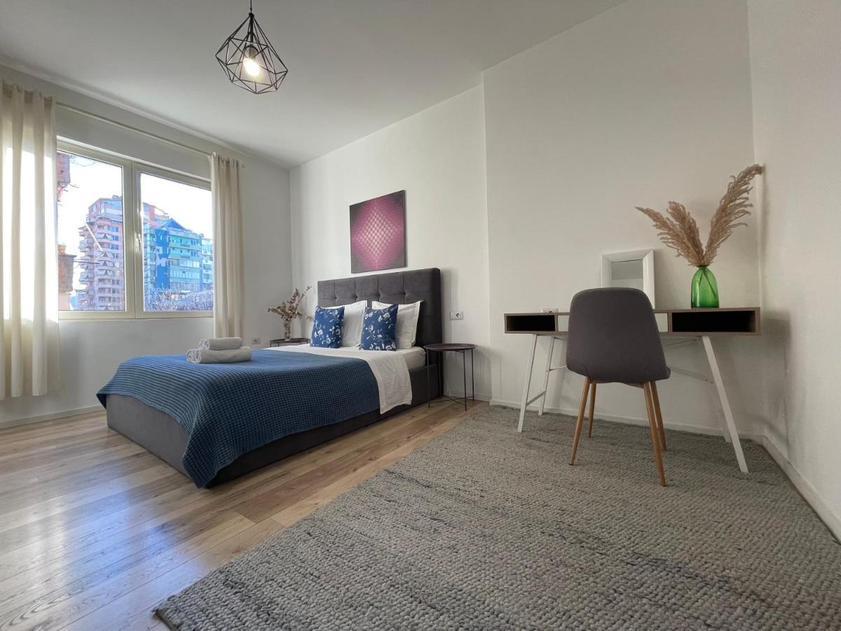 Myslym Shyri'S Apartments Tiranë Eksteriør bilde