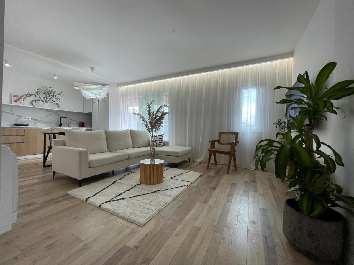 Myslym Shyri'S Apartments Tiranë Eksteriør bilde