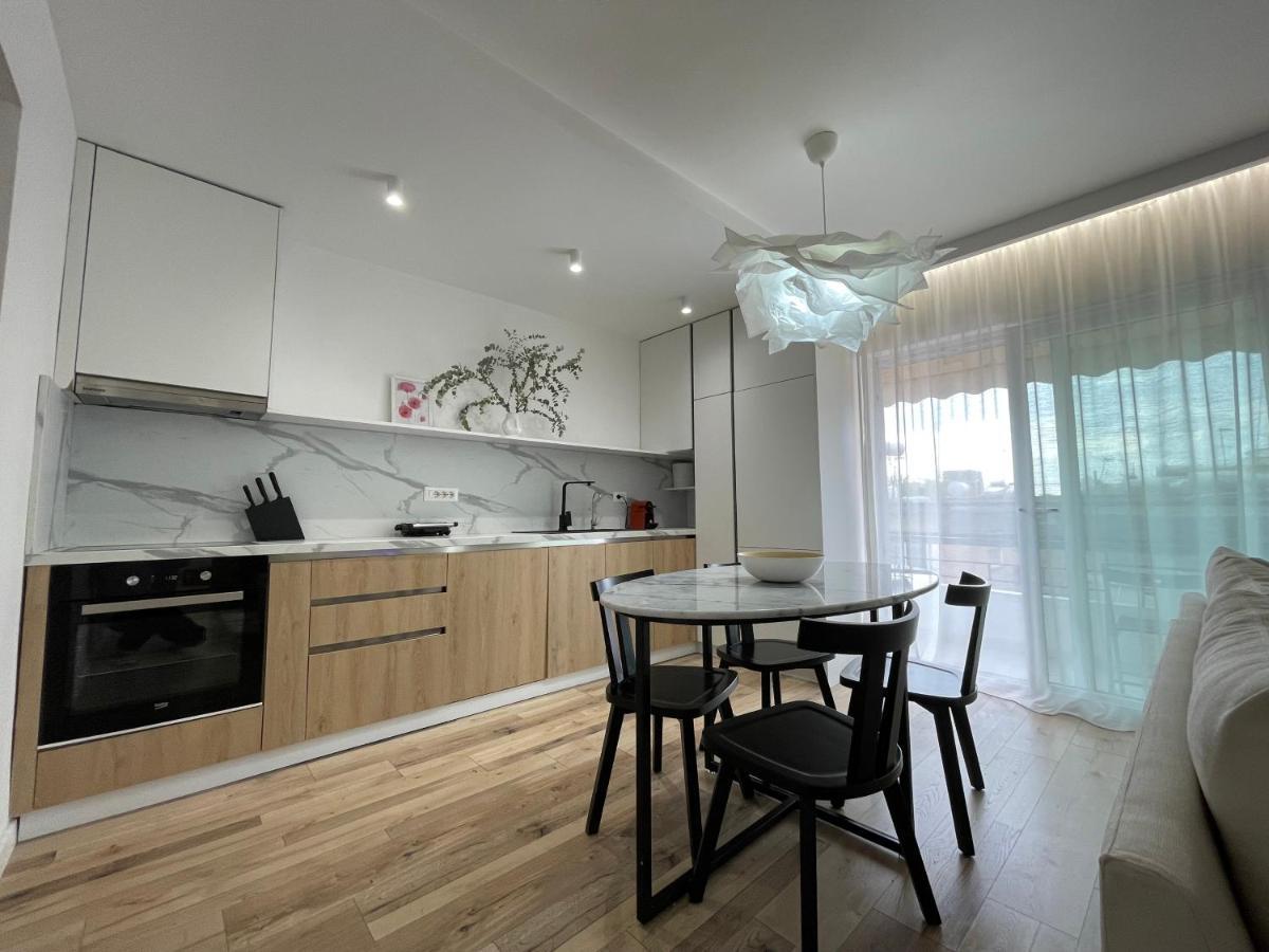 Myslym Shyri'S Apartments Tiranë Eksteriør bilde