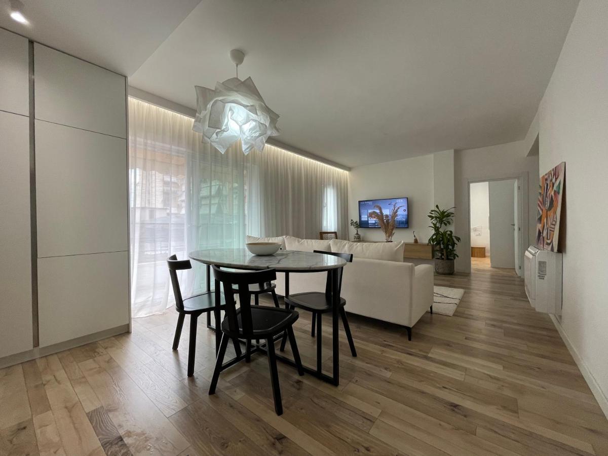 Myslym Shyri'S Apartments Tiranë Eksteriør bilde