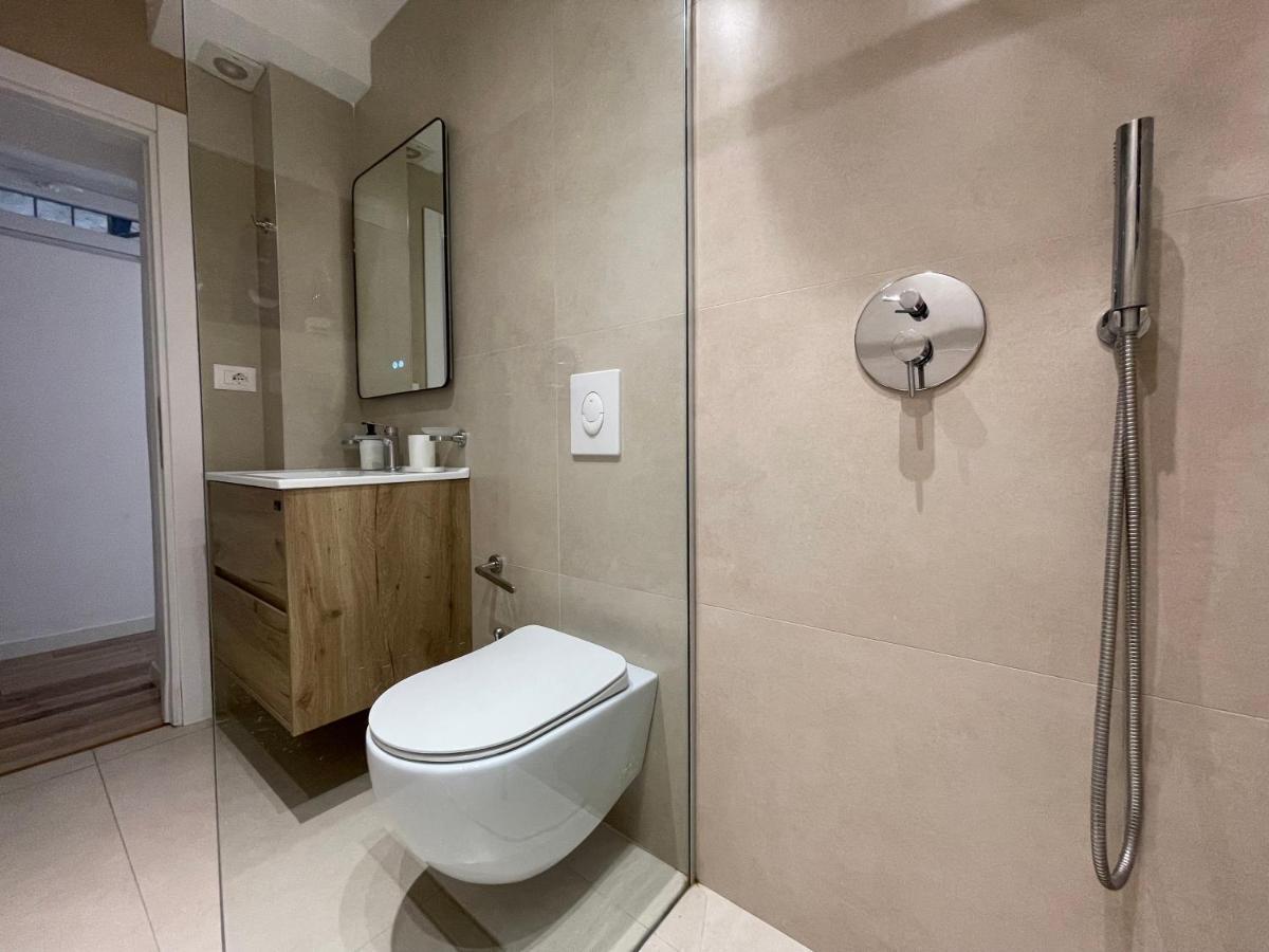 Myslym Shyri'S Apartments Tiranë Eksteriør bilde