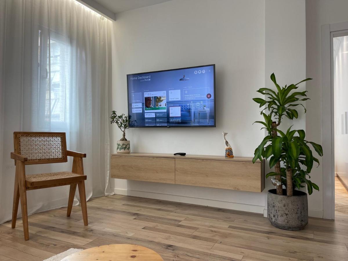 Myslym Shyri'S Apartments Tiranë Eksteriør bilde