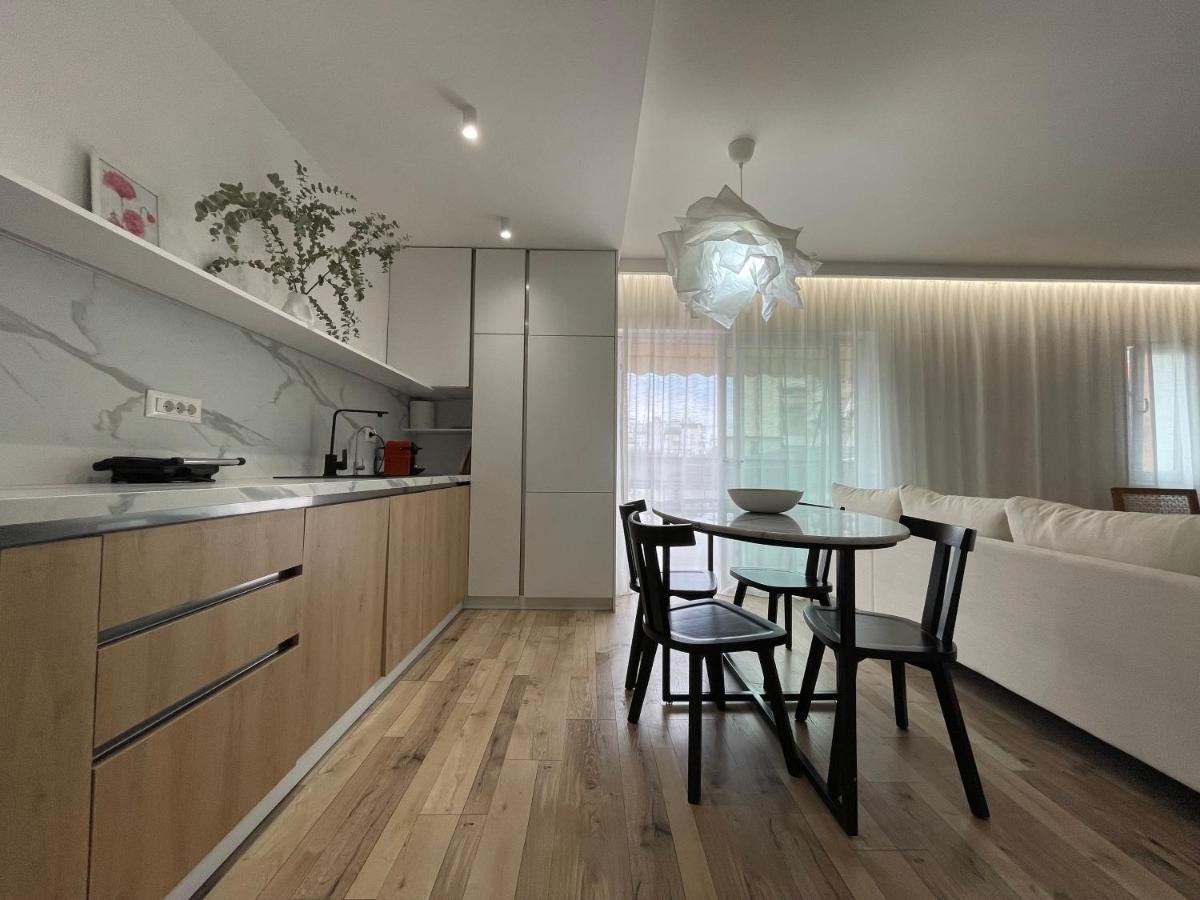 Myslym Shyri'S Apartments Tiranë Eksteriør bilde