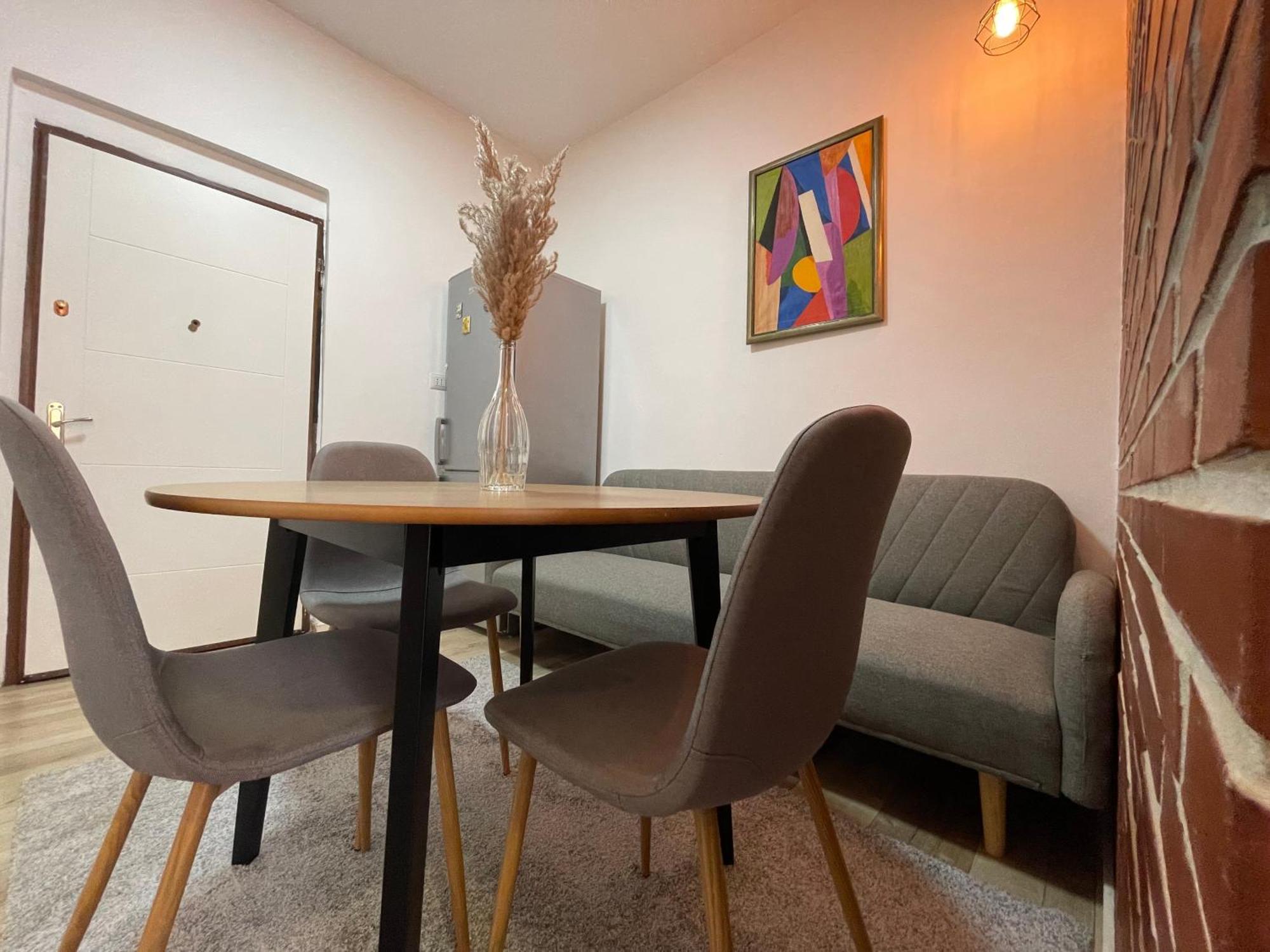 Myslym Shyri'S Apartments Tiranë Rom bilde