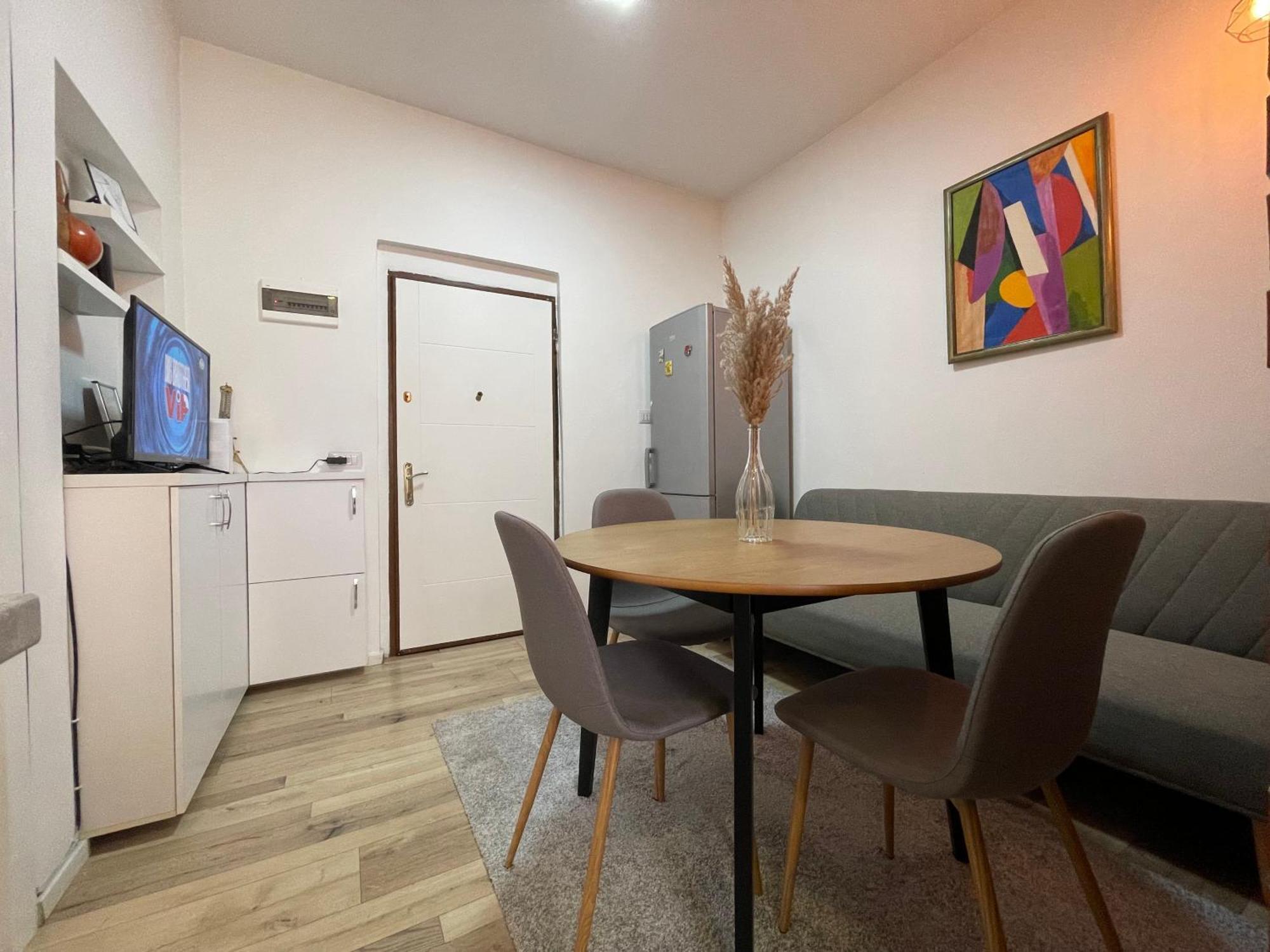 Myslym Shyri'S Apartments Tiranë Rom bilde