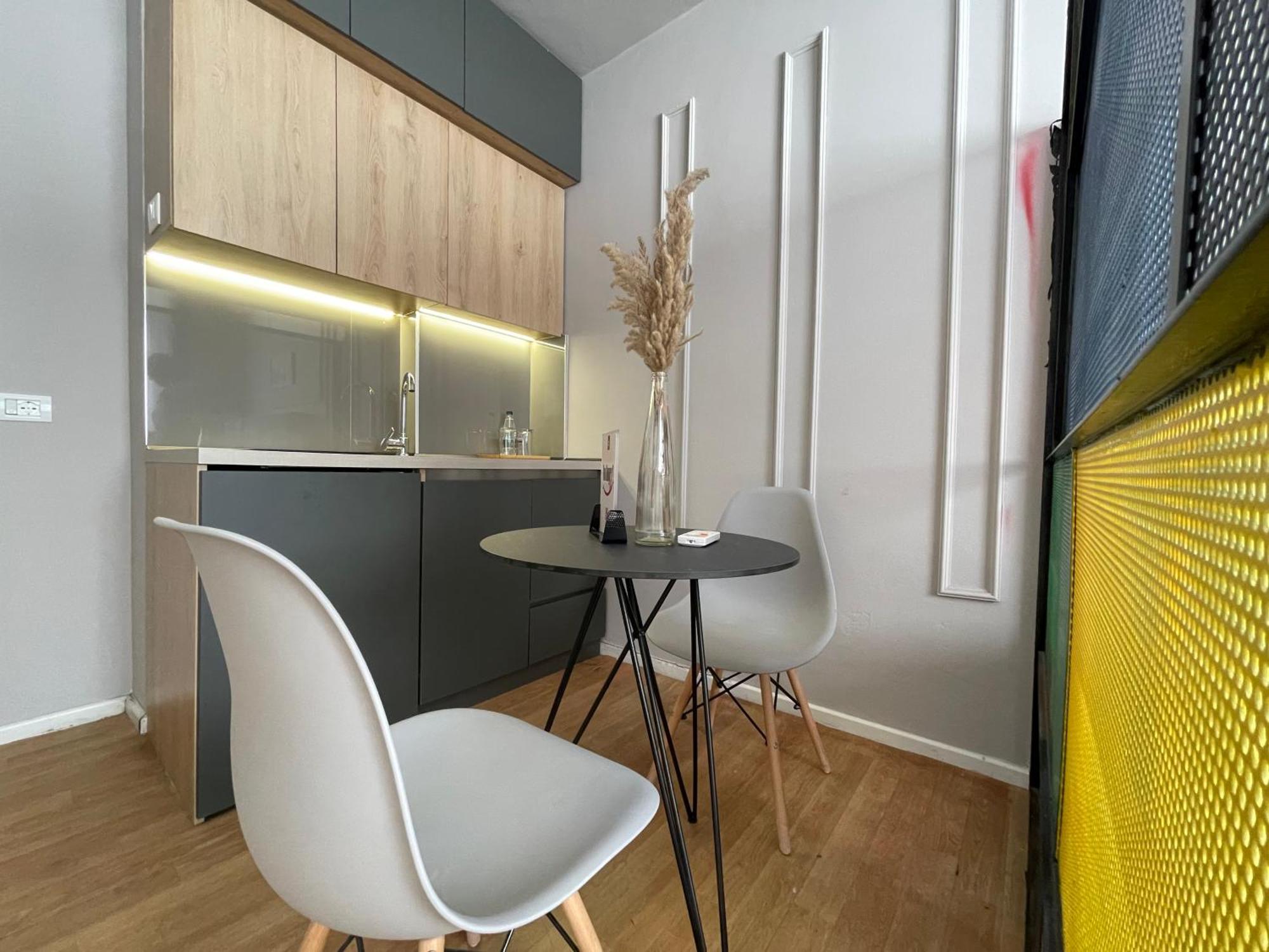 Myslym Shyri'S Apartments Tiranë Eksteriør bilde